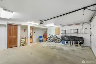 801 W Barrett St, Seattle, WA 98119 - Photo 30