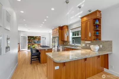 801 W Barrett Street, Seattle, WA 98119 - Photo 8
