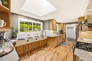 17815 NE 9th St, Bellevue, WA 98008 - Photo 16