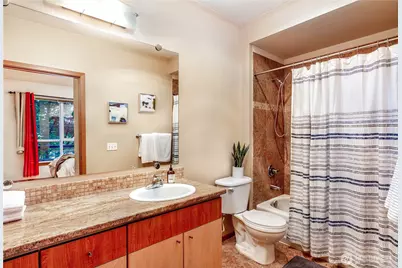 668 S Lane Street #314, Seattle, WA 98104 - Photo 16