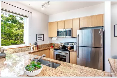 668 S Lane Street #314, Seattle, WA 98104 - Photo 4