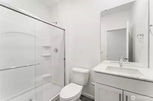 726 129th St E, Tacoma, WA 98445 - Photo 14