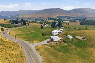 1638 Green Ave, Manson, WA 98831 - Photo 2