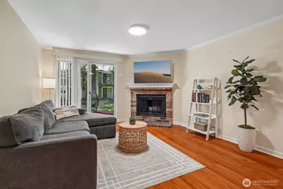 12633 100th Lane NE, Kirkland, WA 98034 - Photo 2