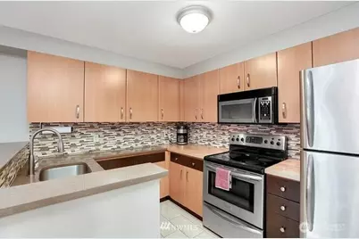 4020 Aurora Avenue N #303, Seattle, WA 98103 - Photo 12