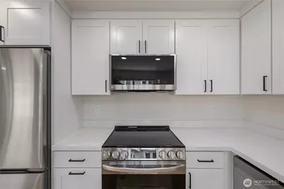 2201 NW 64th Street #D, Seattle, WA 98107 - Photo 14