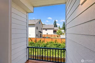 826 NW Highgarden Dr, Bremerton, WA 98311 - Photo 6