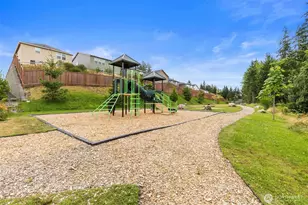 1607 NE Calavista St, Poulsbo, WA 98370 - Photo 32