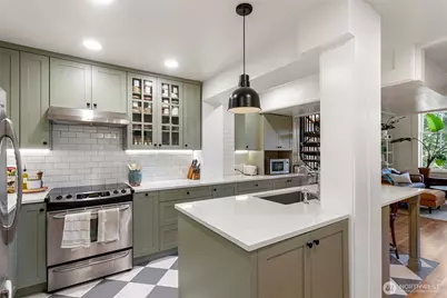 1401 5th Avenue W #305, Seattle, WA 98119 - Photo 10