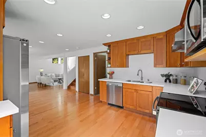 6318 156th Place NE, Redmond, WA 98052 - Photo 16