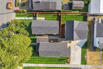 2402 Cleveland Avenue #A, Everett, WA 98201 - Photo 32