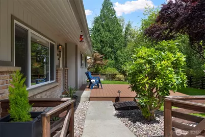 450 Mount Defiance Circle SW, Issaquah, WA 98027 - Photo 2