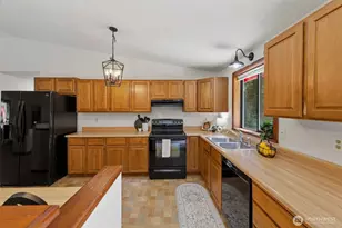 21611 Port Gamble Rd NE, Poulsbo, WA 98370 - Photo 14