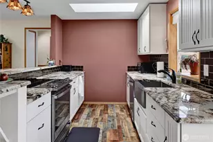 2413 N 18th Pl, Mount Vernon, WA 98273 - Photo 14