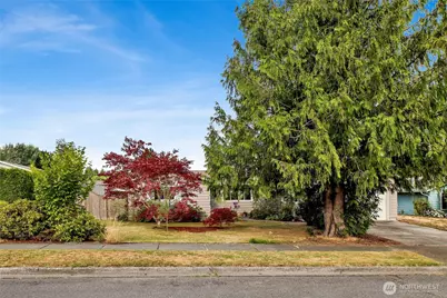 2413 N 18th Place, Mount Vernon, WA 98273 - Photo 2