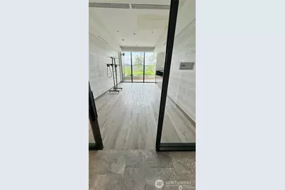 889 Avenue Square NE #410, Bellevue, WA 98004 - Photo 20