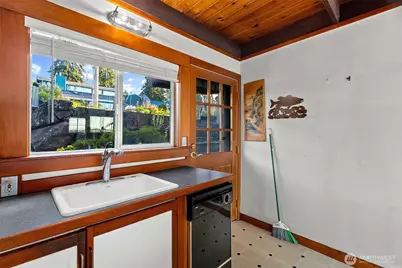320 73rd Avenue NE, Olympia, WA 98506 - Photo 8