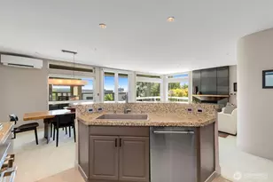 121 Lakeside Ave, Seattle, WA 98122 - Photo 12