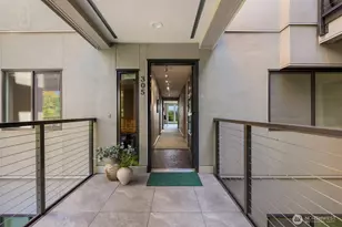 121 Lakeside Ave, Seattle, WA 98122 - Photo 2