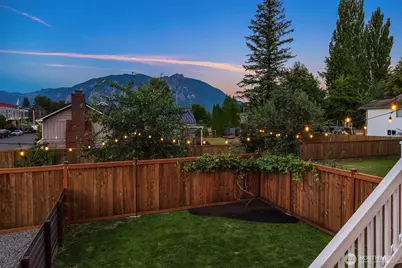 8734 Falls Avenue SE, Snoqualmie, WA 98065 - Photo 32