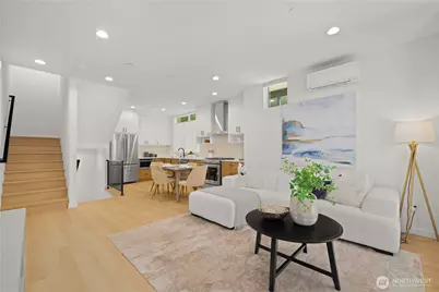 955 N 35th Street, Seattle, WA 98103 - Photo 10