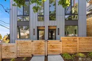 955 N 35th St, Seattle, WA 98103 - Photo 2