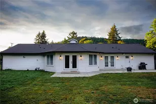 18715 Pioneer Way E, Orting, WA 98360 - Photo 2