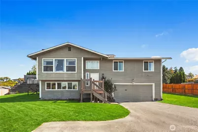 809 19th Avenue SW, Puyallup, WA 98371 - Photo 1