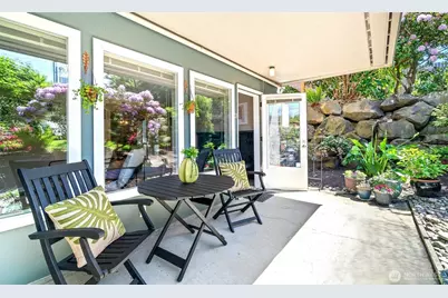 75 E Lynn Street #B, Seattle, WA 98102 - Photo 8