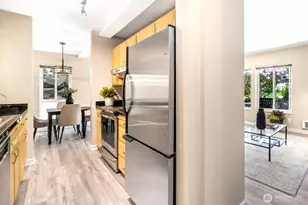 75 E Lynn St, Seattle, WA 98102 - Photo 14