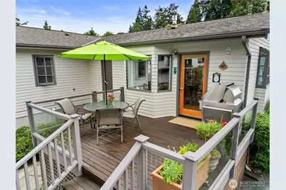 916 18th Avenue W, Kirkland, WA 98033 - Photo 18