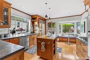 916 18th Ave W, Kirkland, WA 98033 - Photo 16