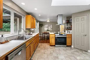 1229 12th Ct, Fox Island, WA 98333 - Photo 12