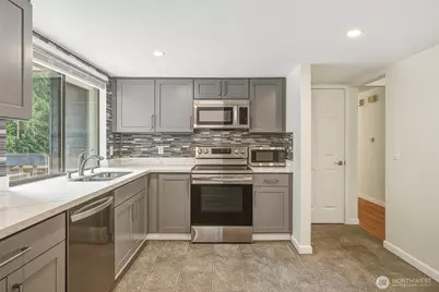 16531 NE 98th Ct, Redmond, WA 98052 - Photo 14