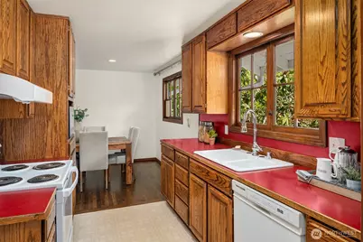 2805 124th Place NE, Bellevue, WA 98005 - Photo 14