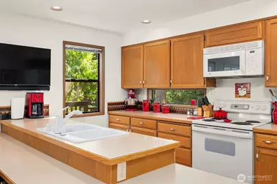 16880 NE 42nd Court, Redmond, WA 98052 - Photo 12