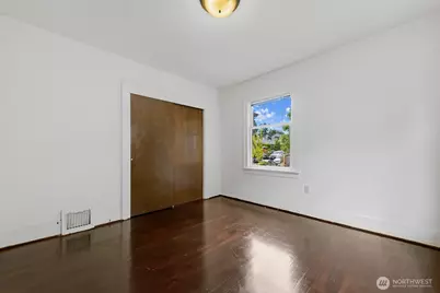 102 N 41st Street, Seattle, WA 98103 - Photo 18