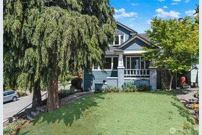 102 N 41st Street, Seattle, WA 98103 - Photo 2