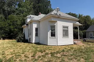 203 E Patit St, Dayton, WA 99328 - Photo 2