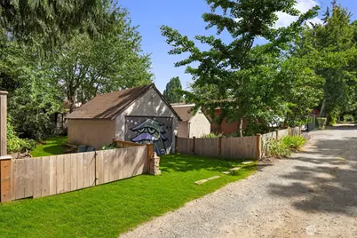 1047 NE 98th Street, Seattle, WA 98115 - Photo 28