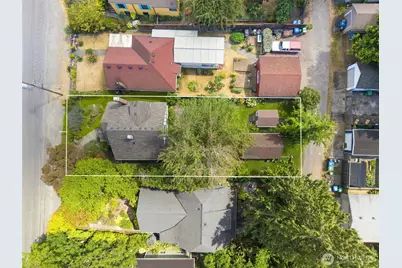 1047 NE 98th Street, Seattle, WA 98115 - Photo 2
