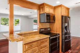 605 S 198th St, Des Moines, WA 98148 - Photo 8