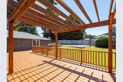 605 S 198th Street, Des Moines, WA 98148 - Photo 32
