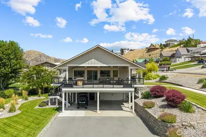 365 W Beach Drive, Orondo, WA 98843 - Photo 2