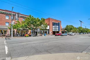 6747 15th Ave NW, Seattle, WA 98117 - Photo 32