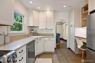 7515 Mary Avenue NW, Seattle, WA 98117 - Photo 8
