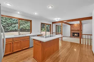18630 NE 194th St, Woodinville, WA 98077 - Photo 2