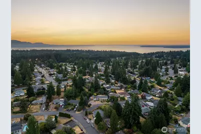 18930 66th Place W, Lynnwood, WA 98036 - Photo 16