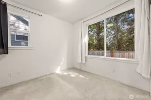 10215 135th Cir NE, Kirkland, WA 98033 - Photo 10