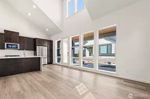 10215 135th Cir NE, Kirkland, WA 98033 - Photo 6